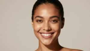 Leia mais sobre o artigo Como usar bronzer corretamente: 9 truques para um efeito natural